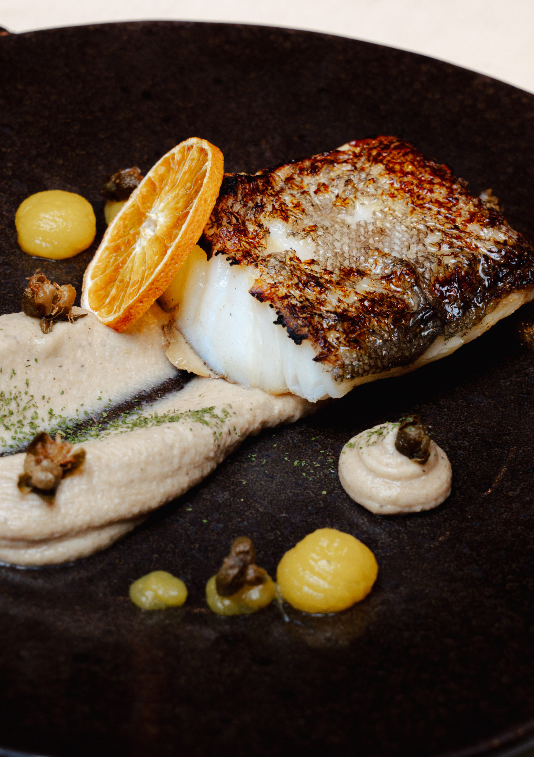 Pescado fresco a la brasa
